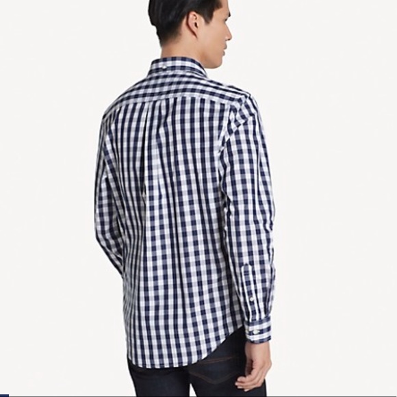 🤩Tommy Hilfiger Slim Fit Plaid Shirt🌟 - Picture 2 of 5